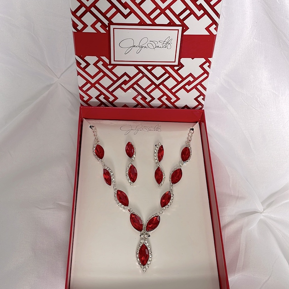Brand New Jaclyn Smith Jewelry Set